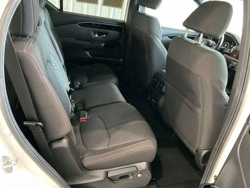 Certified 2025 Honda Pilot Sport image 19