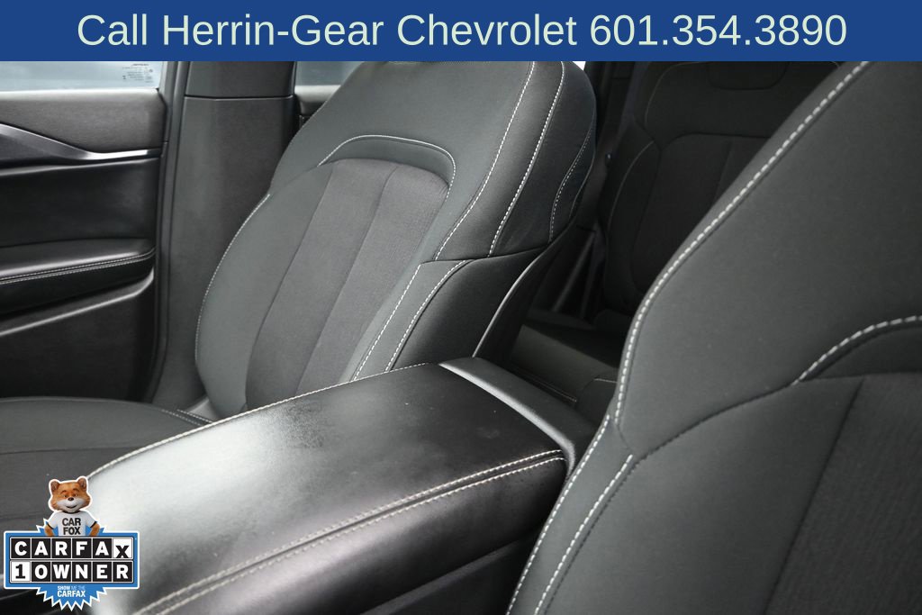 Used 2025 Jeep Grand Cherokee Laredo X w/ Luxury Tech Group I RWD image 14