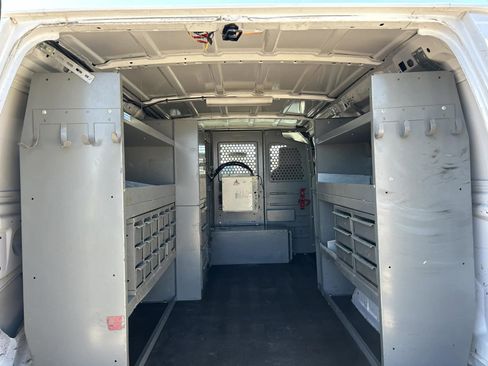 Used 2011 Ford E-250 and Econoline 250 w/ PWR Group image 9