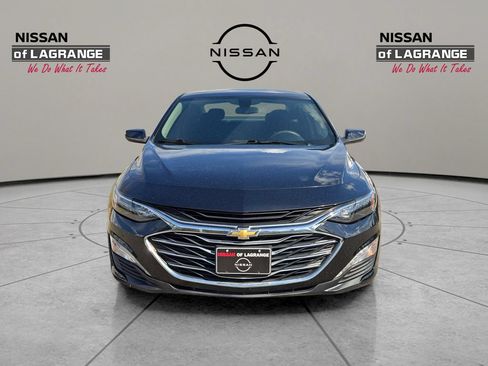 Used 2021 Chevrolet Malibu LT FWD image 2