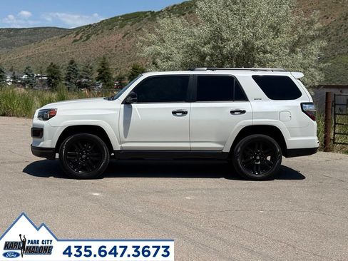 Used 2019 Toyota 4Runner Limited AWD/4WD image 2