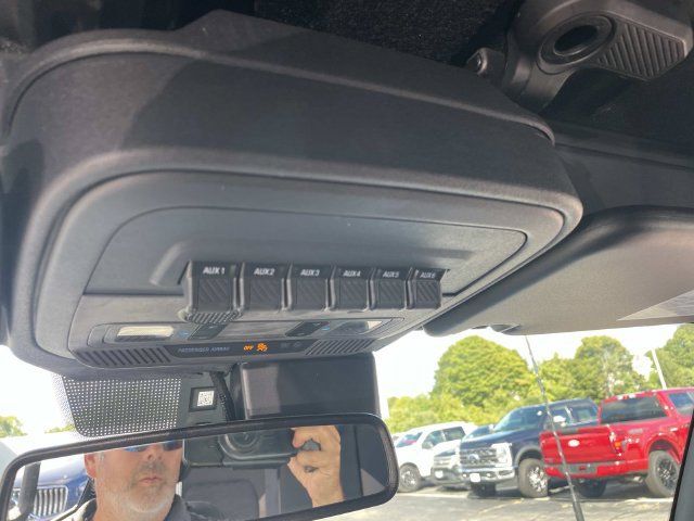 Used 2023 Ford Bronco Wildtrak AWD/4WD image 31