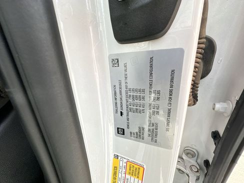 Used 2024 Chevrolet Suburban High Country image 35