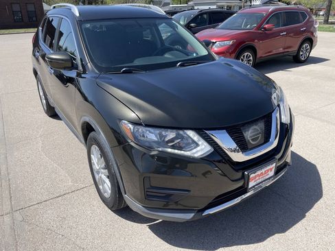 Used 2017 Nissan Rogue SV AWD/4WD image 5