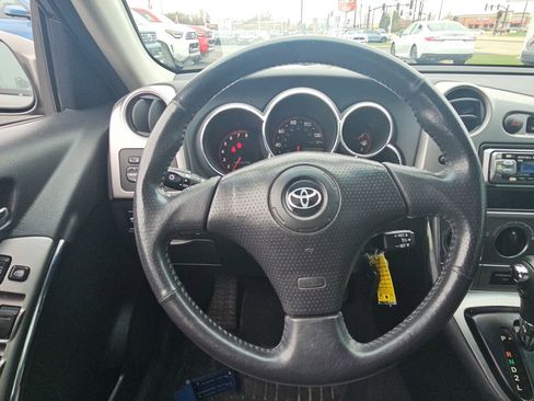 Used 2005 Toyota Matrix XR AWD/4WD image 10