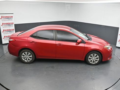 Used 2016 Toyota Corolla LE FWD image 17
