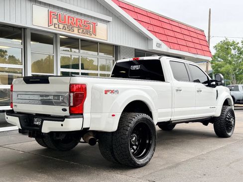 Used 2022 Ford F450 Platinum w/ FX4 Off-Road Package AWD/4WD image 3