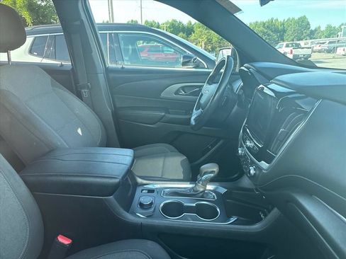 Used 2022 Chevrolet Traverse LT AWD/4WD image 19