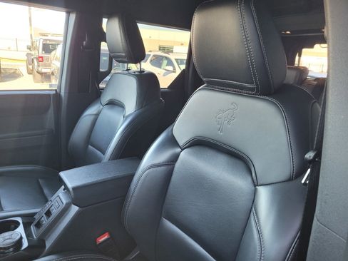 Used 2025 Ford Bronco Outer Banks image 22