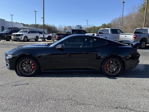 Used 2024 Ford Mustang GT Premium image 4