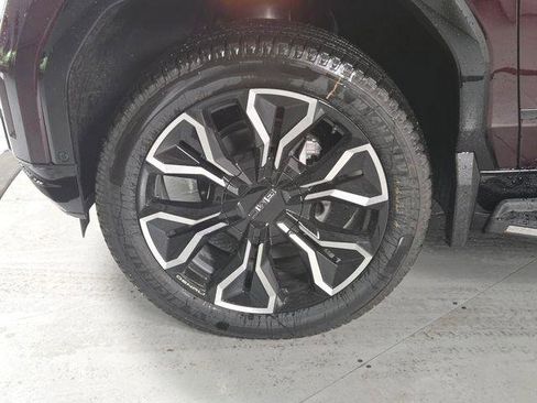 New 2025 GMC Sierra EV Denali image 8