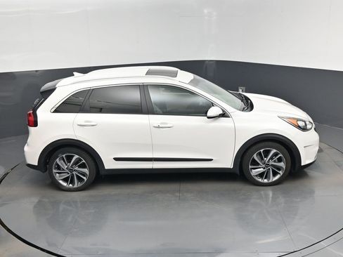 Used 2017 Kia Niro Touring image 45