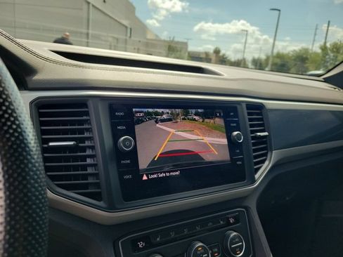 Used 2021 Volkswagen Atlas Cross Sport SE w/ Panoramic Sunroof Package FWD image 20