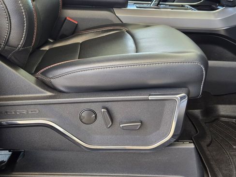 Used 2023 Ford F150 Lariat w/ Trailer Tow Package image 28