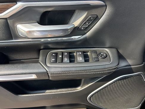 Used 2020 RAM 1500 Laramie AWD/4WD image 15