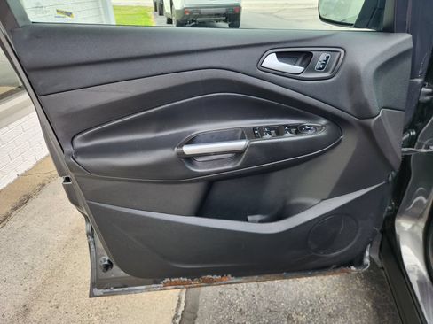 Used 2018 Ford Escape SE w/ SE Sync 3 Package AWD/4WD image 23