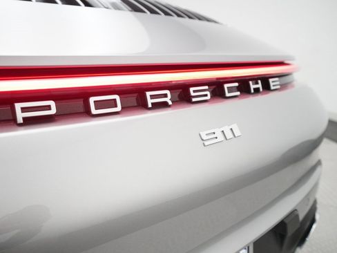 Used 2022 Porsche 911 Carrera 4S image 32