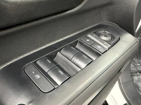 Certified 2026 Toyota Tacoma SR5 AWD/4WD image 20
