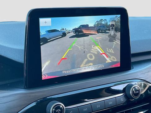 Used 2020 Ford Escape Titanium image 14