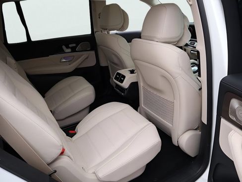 Certified 2026 Mercedes-Benz GLS 450 4MATIC image 18