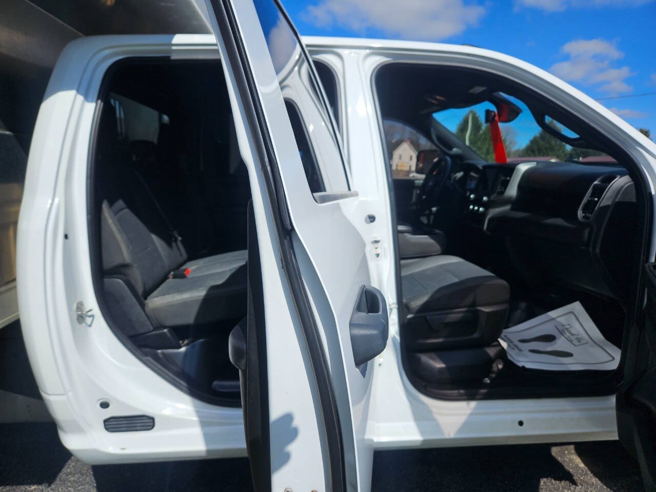 Used 2021 RAM 3500 Tradesman w/ Chrome Appearance Group AWD/4WD image 16