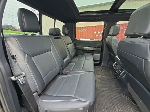 Used 2022 Ford F150 Lariat w/ Equipment Group 502A High AWD/4WD image 19