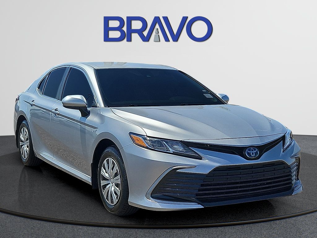 Used 2023 Toyota Camry LE FWD image 6