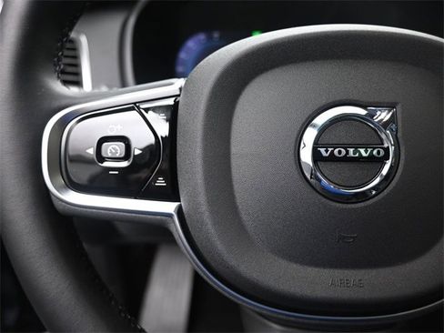 Used 2024 Volvo XC90 T8 Plus w/ Protection Package Premier image 15