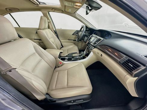 Used 2017 Honda Accord EX-L image 35
