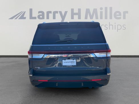 Used 2022 Lincoln Navigator Black Label image 4