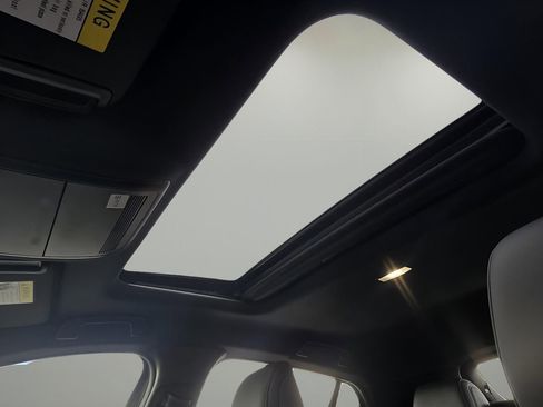 Used 2025 MAZDA MAZDA3 s image 23