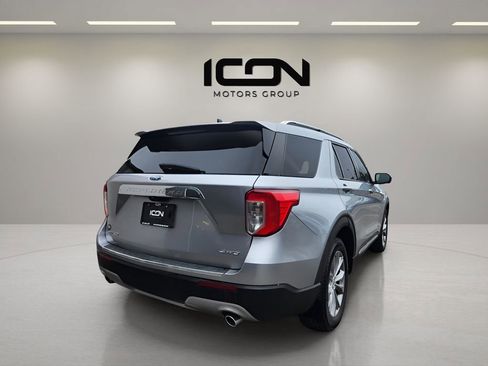Used 2022 Ford Explorer Limited AWD/4WD image 5