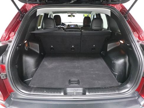 Used 2019 Jeep Cherokee Latitude Plus w/ Cold Weather Group image 26