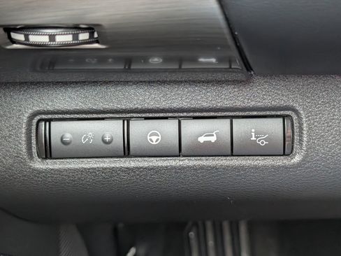 Used 2022 Nissan Pathfinder Platinum w/ Cargo Package AWD/4WD image 26