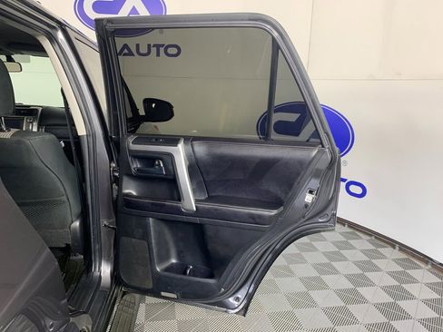 Used 2017 Toyota 4Runner SR5 image 34