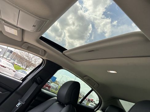 Used 2025 MAZDA MAZDA3 s image 24