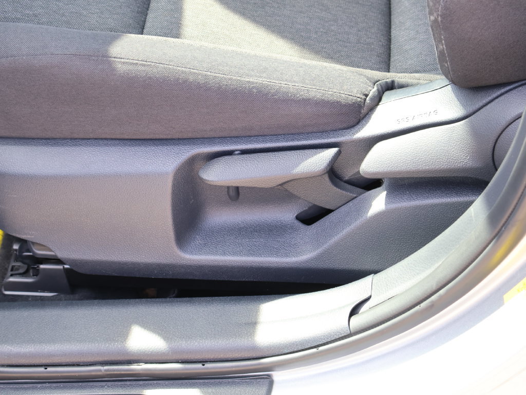 Used 2025 Toyota Camry LE FWD image 22