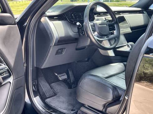 Used 2024 Land Rover Range Rover SE AWD/4WD image 3