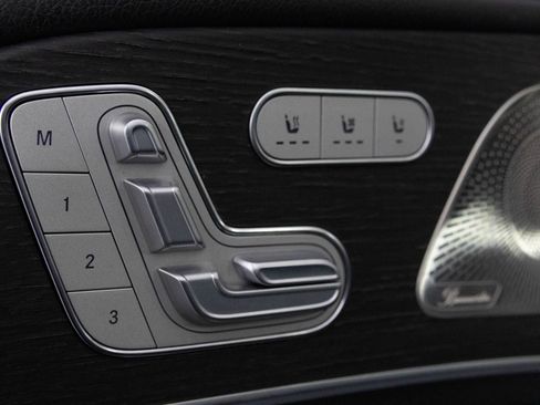 Used 2022 Mercedes-Benz GLS 450 4MATIC image 18