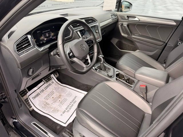 Certified 2024 Volkswagen Tiguan SE R-Line AWD/4WD image 5