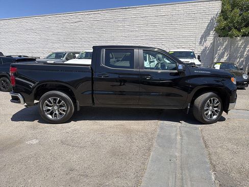 Used 2022 Chevrolet Silverado 1500 LT RWD image 4