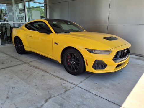 Used 2024 Ford Mustang GT Premium image 1