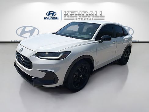 Used 2024 Honda HR-V Sport image 3