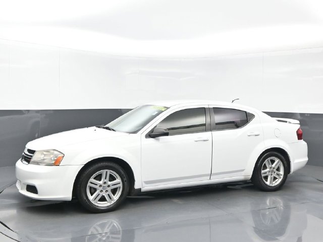 Used 2014 Dodge Avenger SE w/ Sport Appearance Group FWD image 2