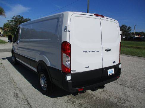 New 2025 Ford Transit 250 Low Roof AWD image 5