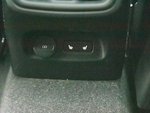 Certified 2023 Volvo XC40 B5 Plus w/ Driver Assist Package image 23