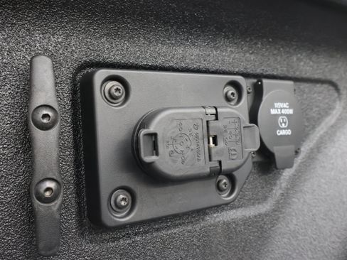 Used 2022 RAM 2500 Laramie AWD/4WD image 30