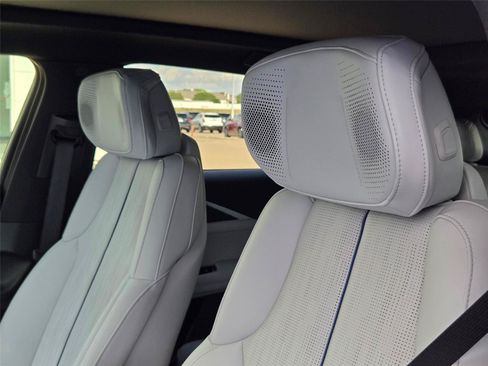 Used 2024 Cadillac Lyriq Luxury w/ LPO, Floor Liner Package AWD/4WD image 12