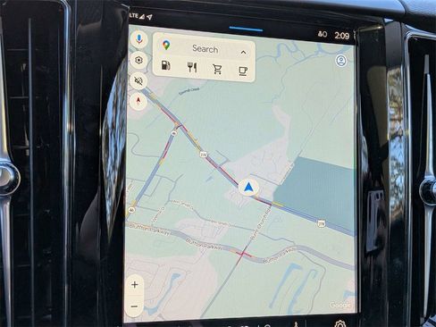 Certified 2025 Volvo XC60 B5 Plus image 24