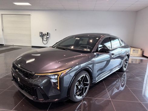 Used 2025 Kia K4 GT-Line w/ GT-Line Premium Package FWD image 2